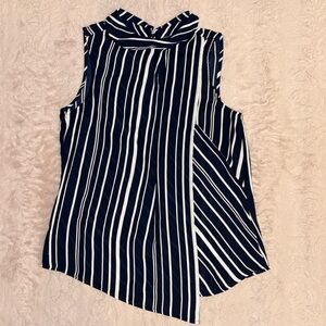Sleeveless blouse with stripe print in size XS